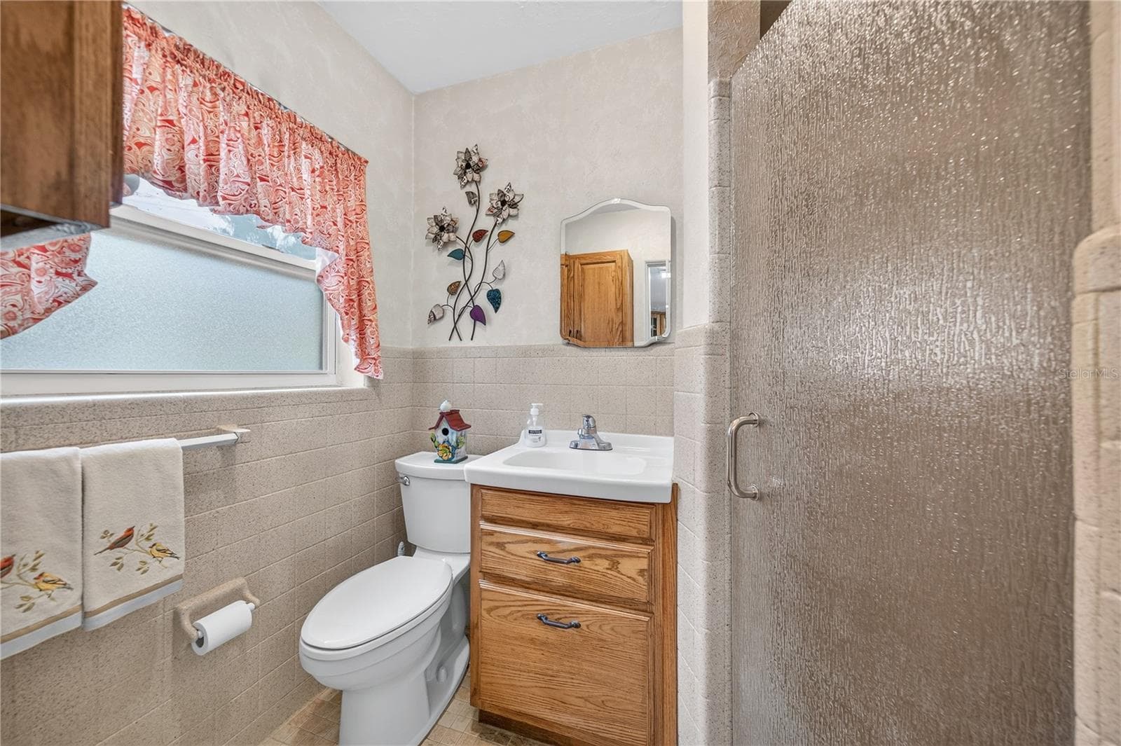 Full bath. - 1205 DORCHESTER ST, ORLANDO