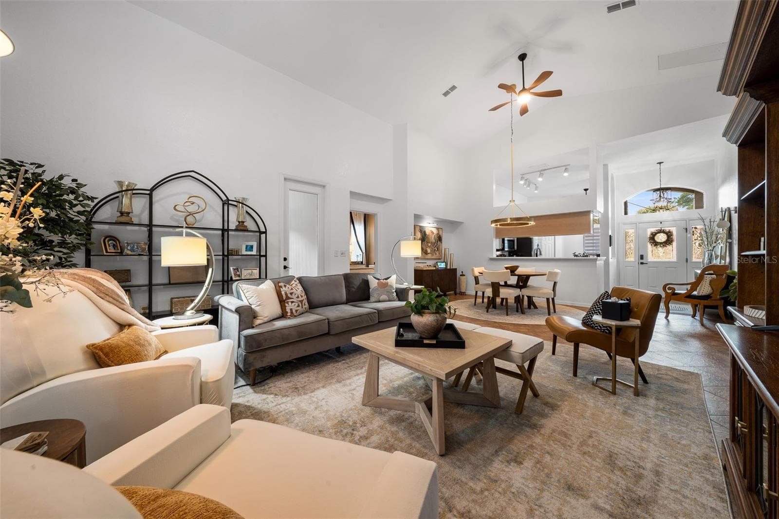 LIVING ROOM - 11009 SW 71 CIR, OCALA