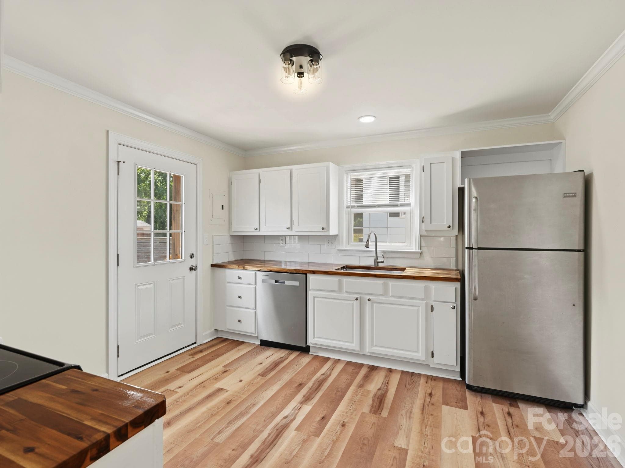 Single Family Residence at 316 E 19th Street, Kannapolis, photo 3 of 35