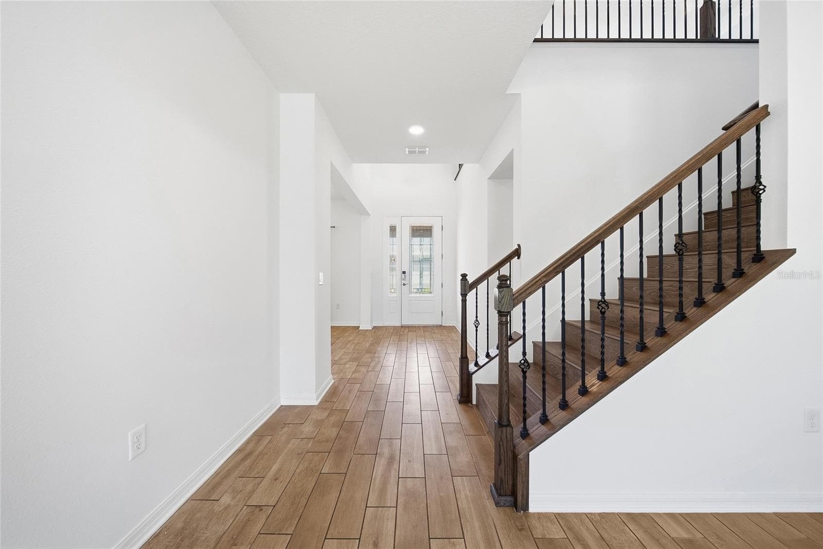 Single Family Residence at 7824 NOTCHED PINE BND, WESLEY CHAPEL, photo 5 of 54
