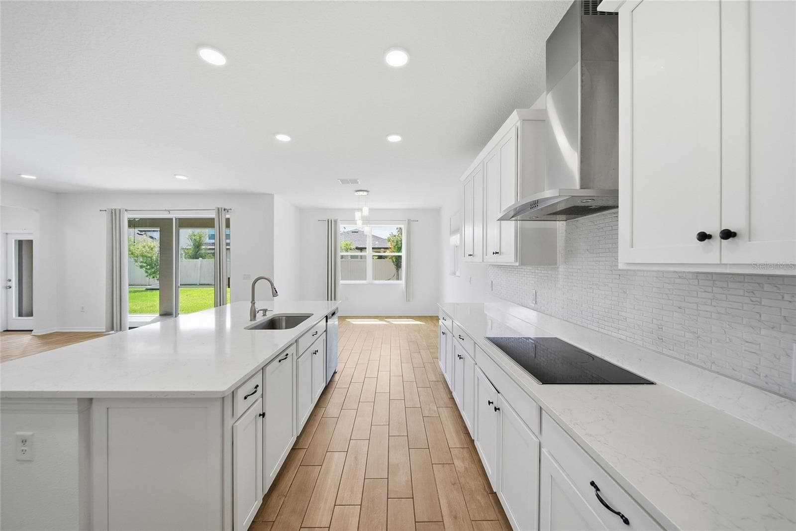 Single Family Residence at 7824 NOTCHED PINE BND, WESLEY CHAPEL, photo 10 of 54