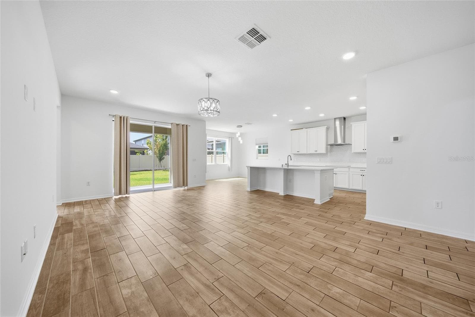Single Family Residence at 7824 NOTCHED PINE BND, WESLEY CHAPEL, photo 15 of 54