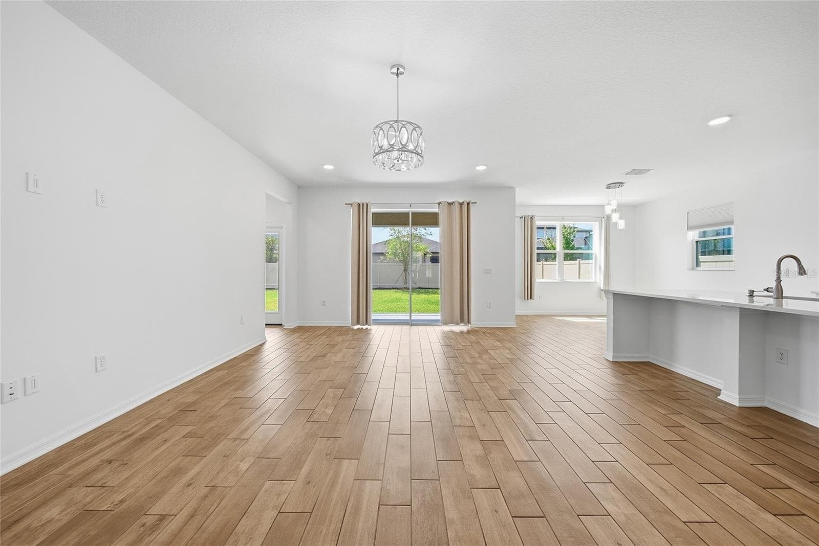 Single Family Residence at 7824 NOTCHED PINE BND, WESLEY CHAPEL, photo 16 of 54