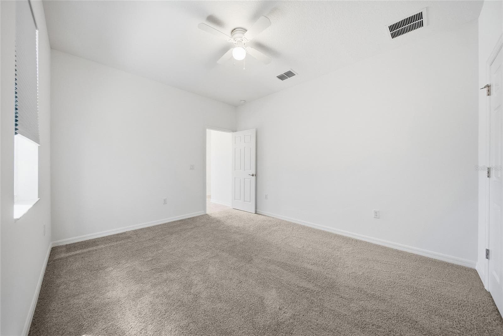 Single Family Residence at 7824 NOTCHED PINE BND, WESLEY CHAPEL, photo 18 of 54