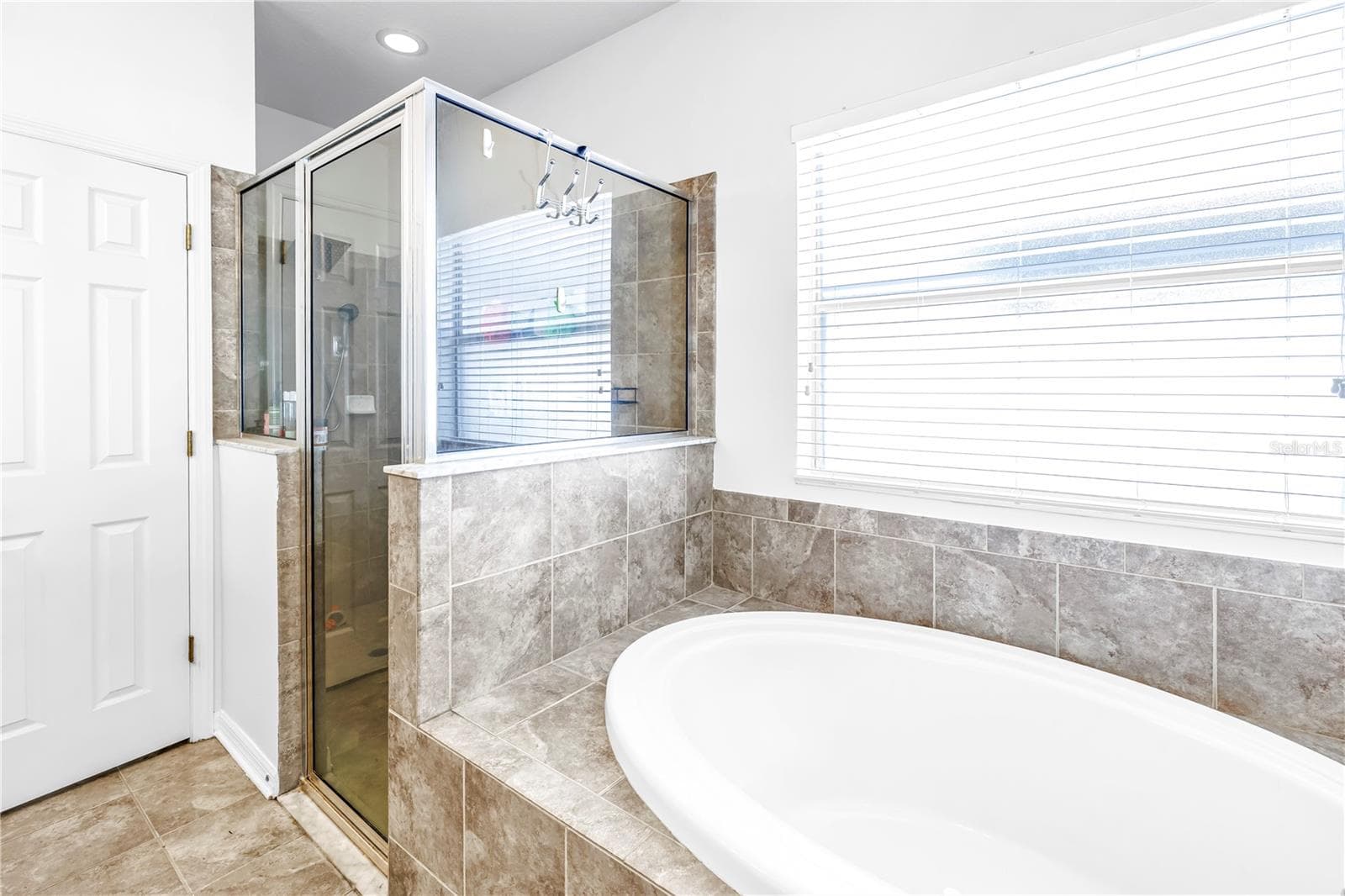 Primary Bath - 7717 TANGLE BROOK BLVD, GIBSONTON