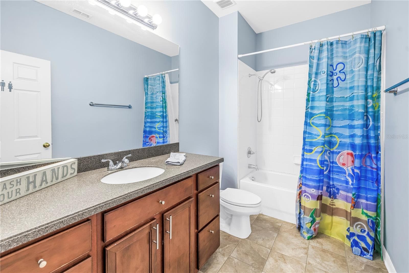 Full Bathroom With Tub/Shower Combination - 7717 TANGLE BROOK BLVD, GIBSONTON