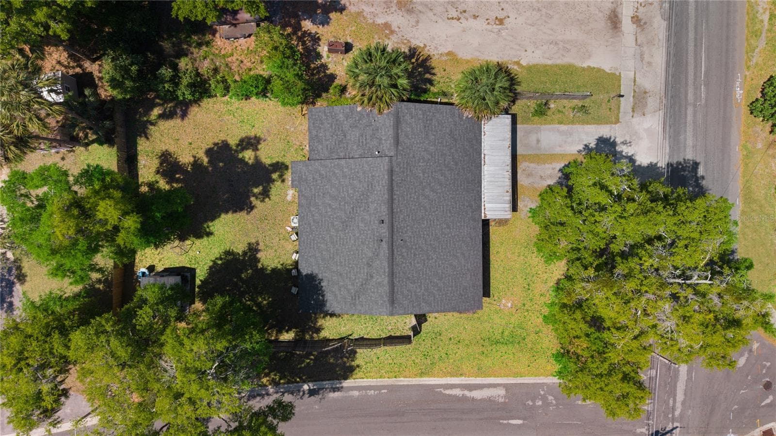 Single Family Residence at 1124 N GRANT AVE, MOUNT DORA, photo 9 of 43