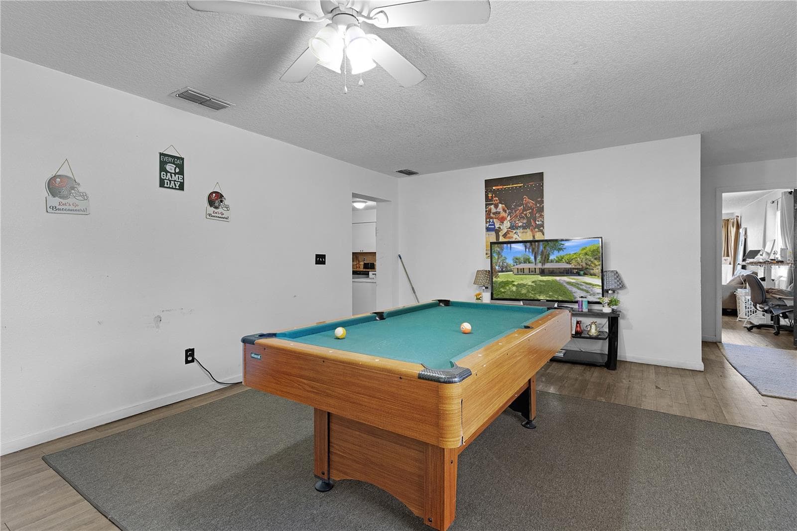 Single Family Residence at 1124 N GRANT AVE, MOUNT DORA, photo 12 of 43