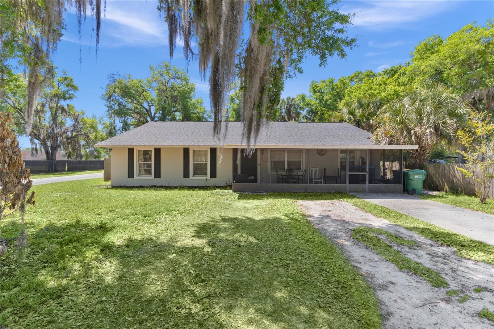 Single Family Residence at 1124 N GRANT AVE, MOUNT DORA, photo 37 of 43