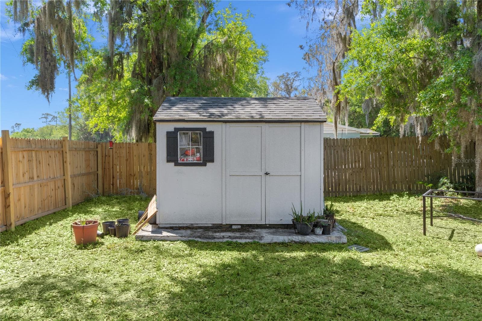 storage shed - 1124 N GRANT AVE, MOUNT DORA