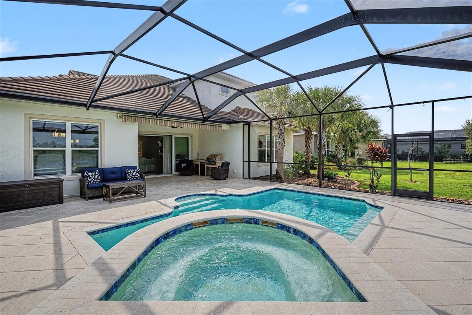 Bubbling spa - 4303 BARBOUR TRL, ODESSA