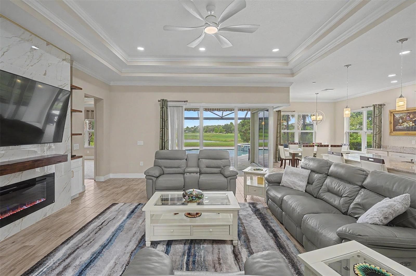 Great room with built-ins - 4303 BARBOUR TRL, ODESSA
