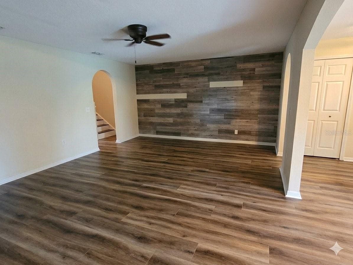 Townhouse at 9863 ASHBURN LAKE DR, TAMPA, photo 5 of 12