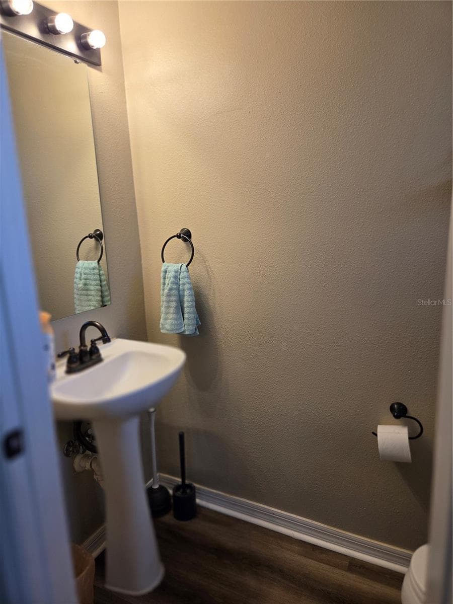 Townhouse at 9863 ASHBURN LAKE DR, TAMPA, photo 9 of 12