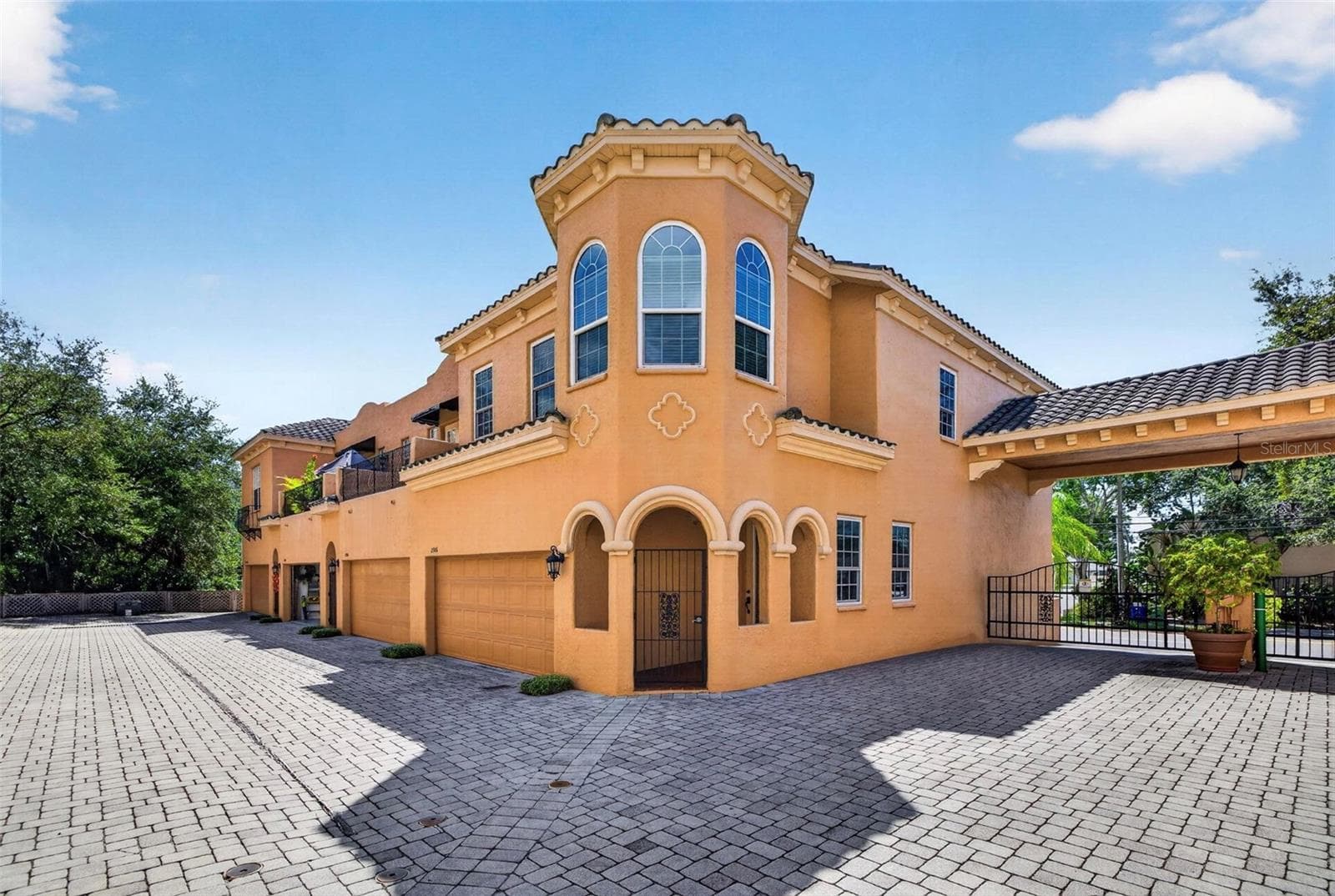 2908 HANSEN MANOR LN