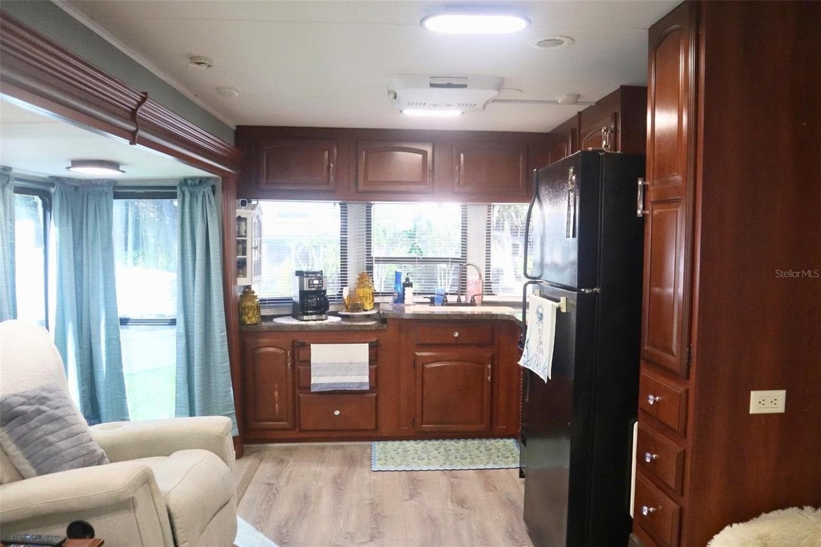 Manufactured Home at 25317 NE 140TH LN #369, SALT SPRINGS, photo 10 of 36