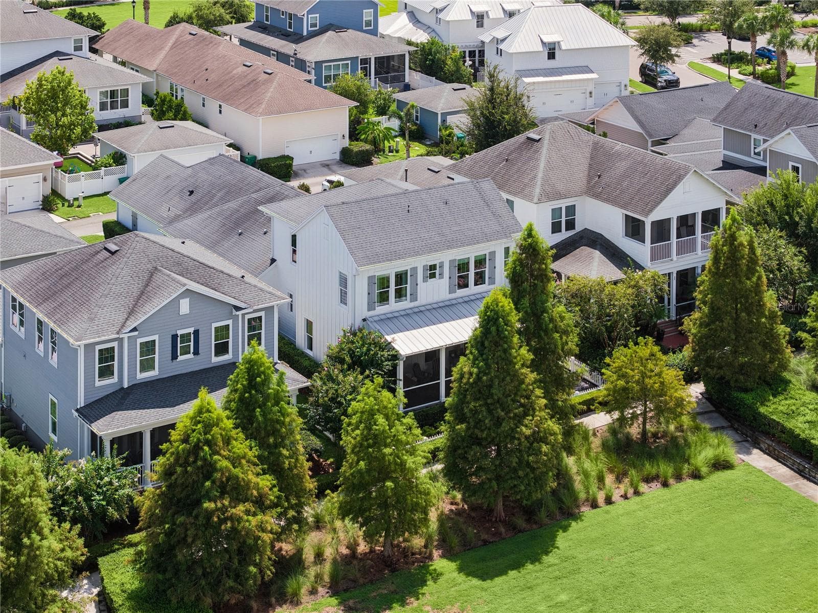 Manicured park that you don't have to mow! - 1032 GALSTON ALY, WINTER GARDEN