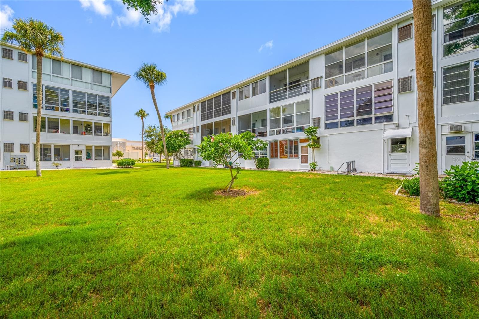 Condominium at 8075 112 ST #104, SEMINOLE, photo 2 of 29