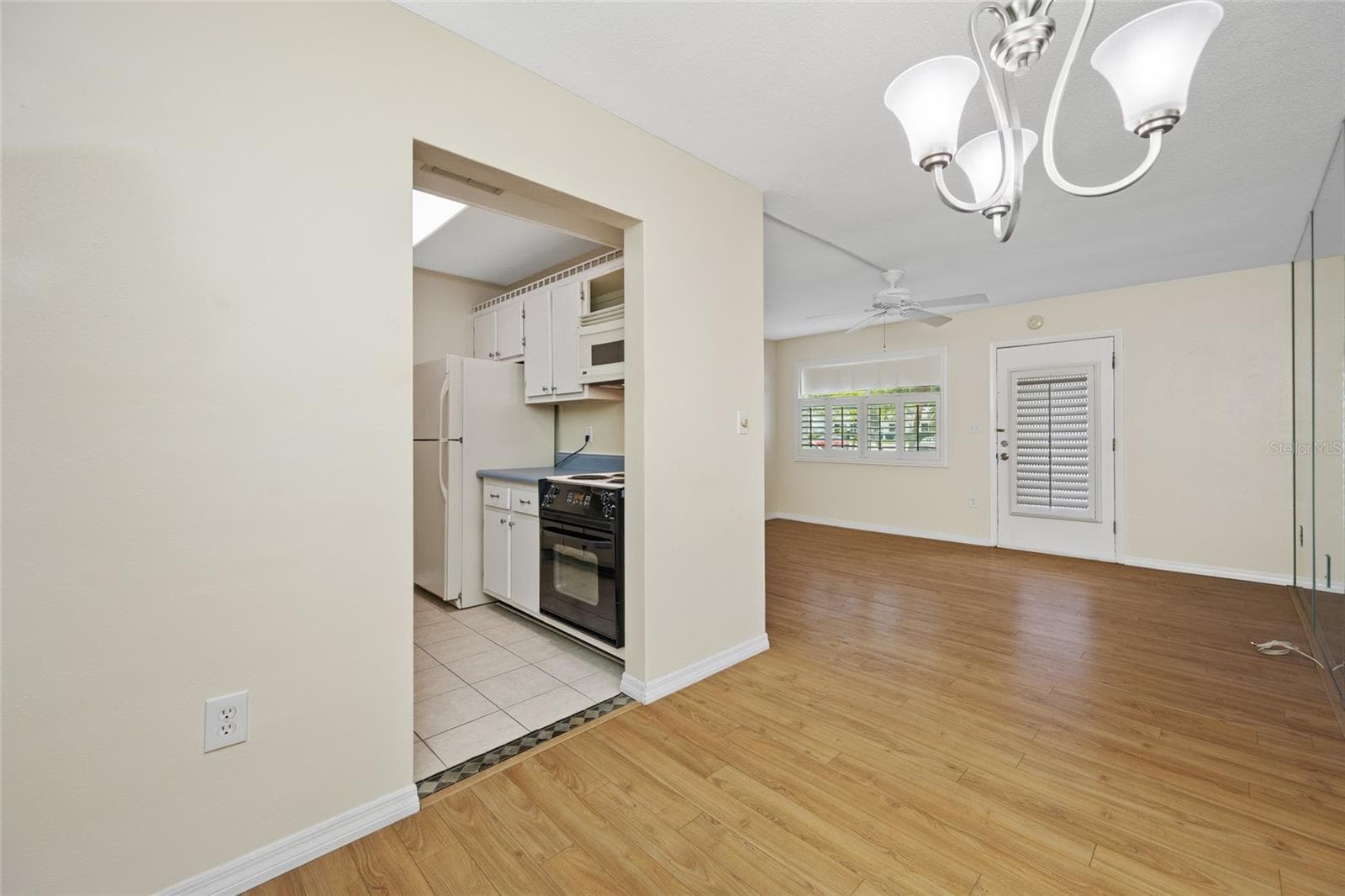 Condominium at 8075 112 ST #104, SEMINOLE, photo 10 of 29