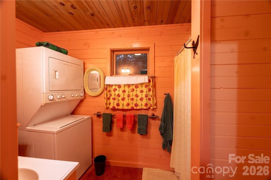 Single Family Residence at 151 Red Tailed Hawk Road, Banner Elk, photo 18 of 31
