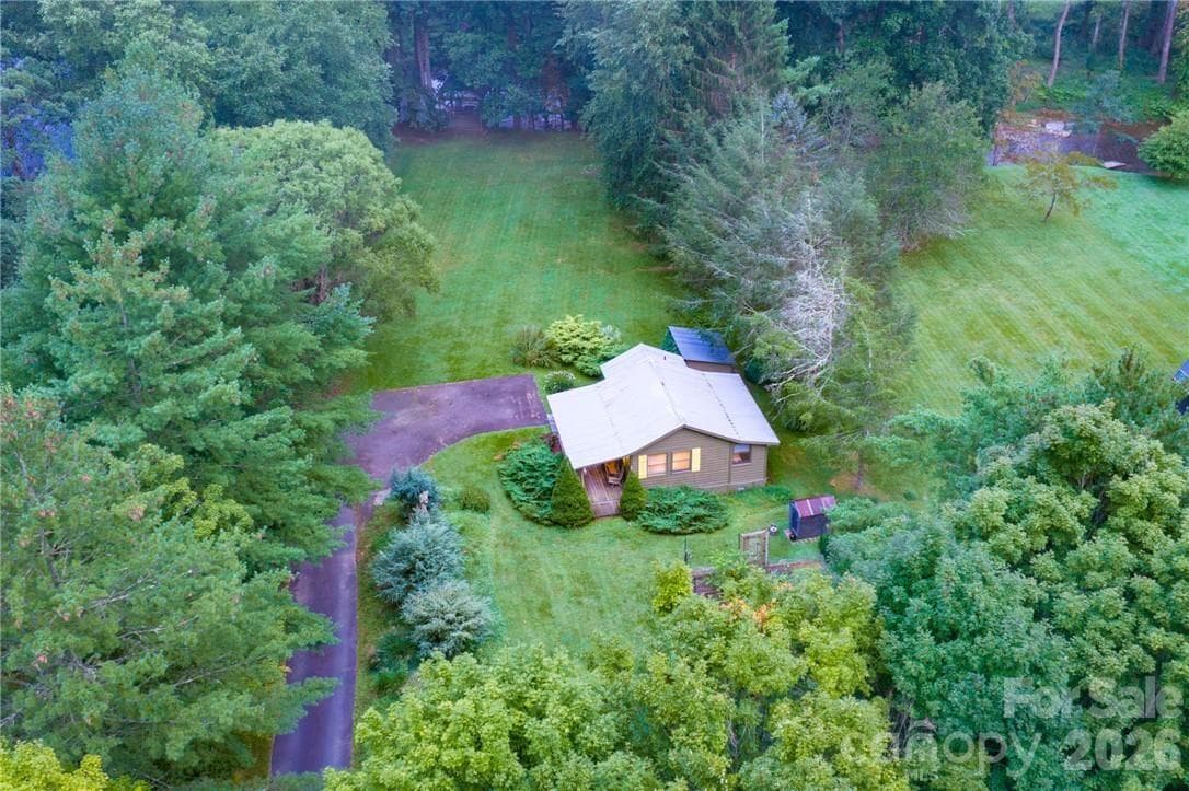 Single Family Residence at 151 Red Tailed Hawk Road, Banner Elk, photo 23 of 31