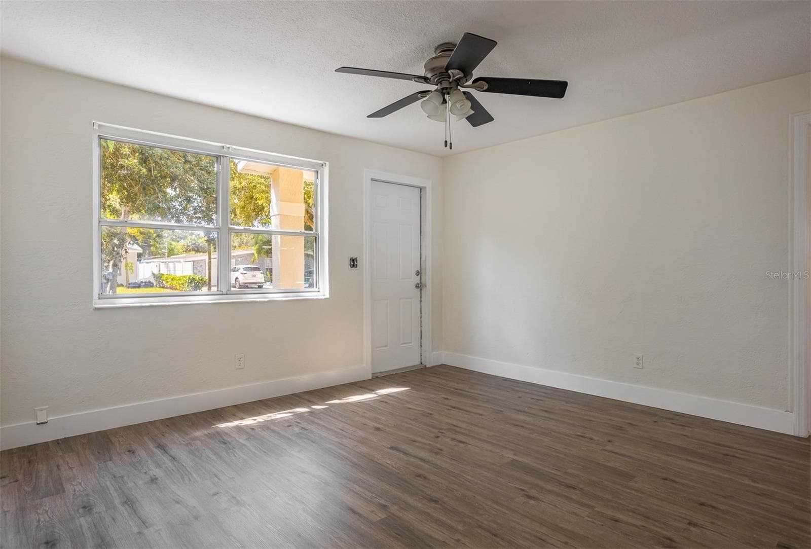 Single Family Residence at 7205 51ST AVE N, ST PETERSBURG, photo 2 of 14