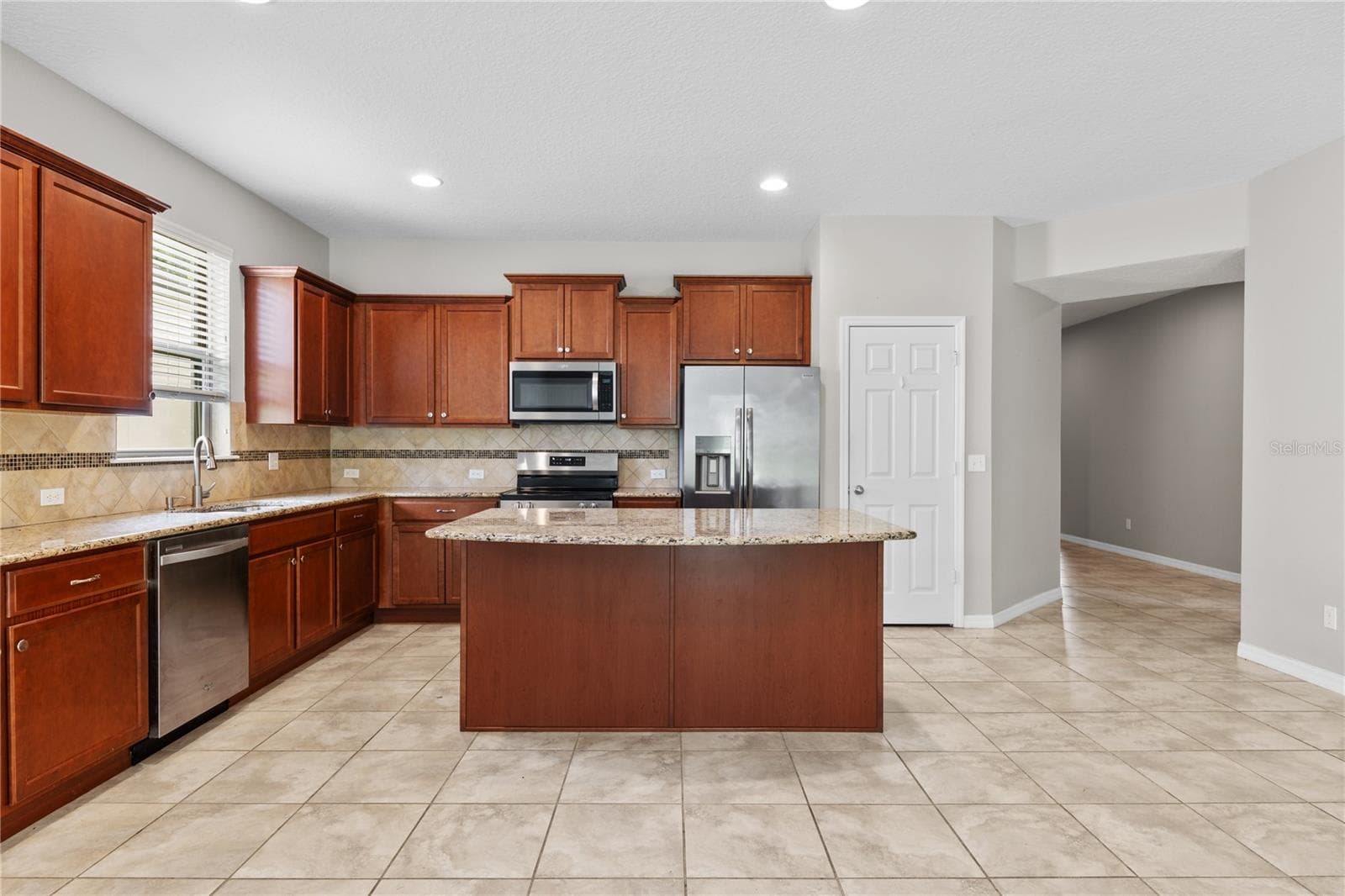 Single Family Residence at 30115 CHEVAL ST, MOUNT DORA, photo 15 of 121