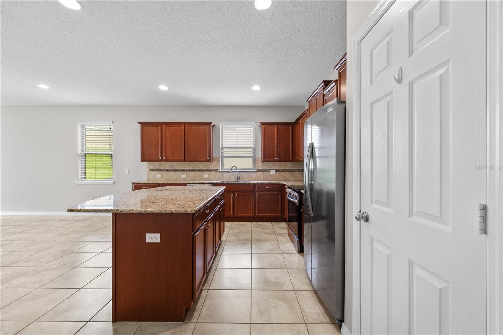 Single Family Residence at 30115 CHEVAL ST, MOUNT DORA, photo 25 of 121