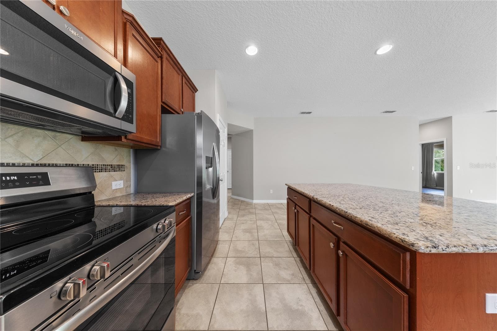 Single Family Residence at 30115 CHEVAL ST, MOUNT DORA, photo 31 of 121