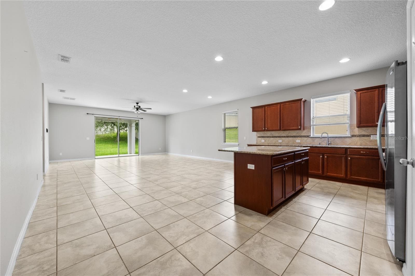 Single Family Residence at 30115 CHEVAL ST, MOUNT DORA, photo 37 of 121