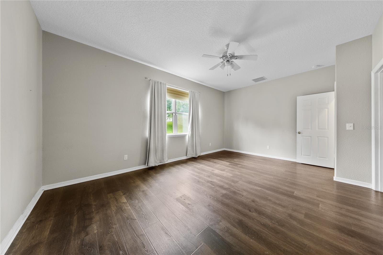 Single Family Residence at 30115 CHEVAL ST, MOUNT DORA, photo 55 of 121