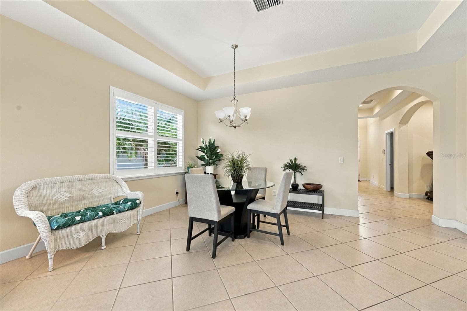 Villa at 704 CHIPPER DR, SUN CITY CENTER, photo 8 of 74
