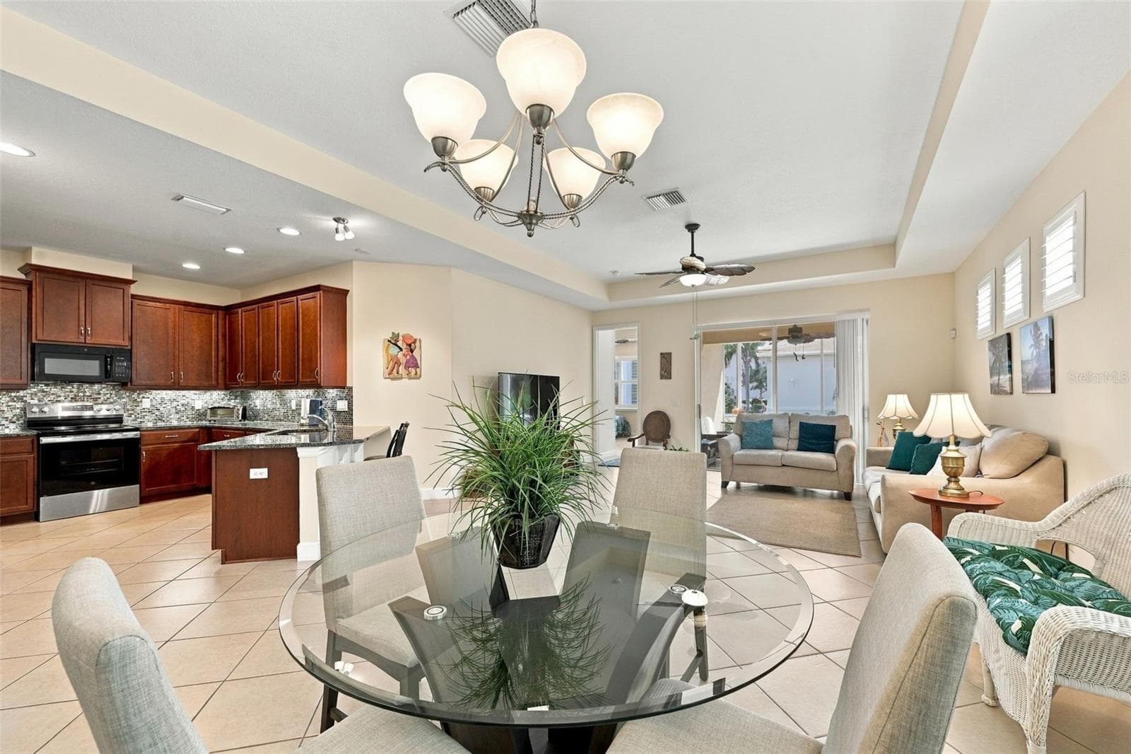 Villa at 704 CHIPPER DR, SUN CITY CENTER, photo 10 of 74