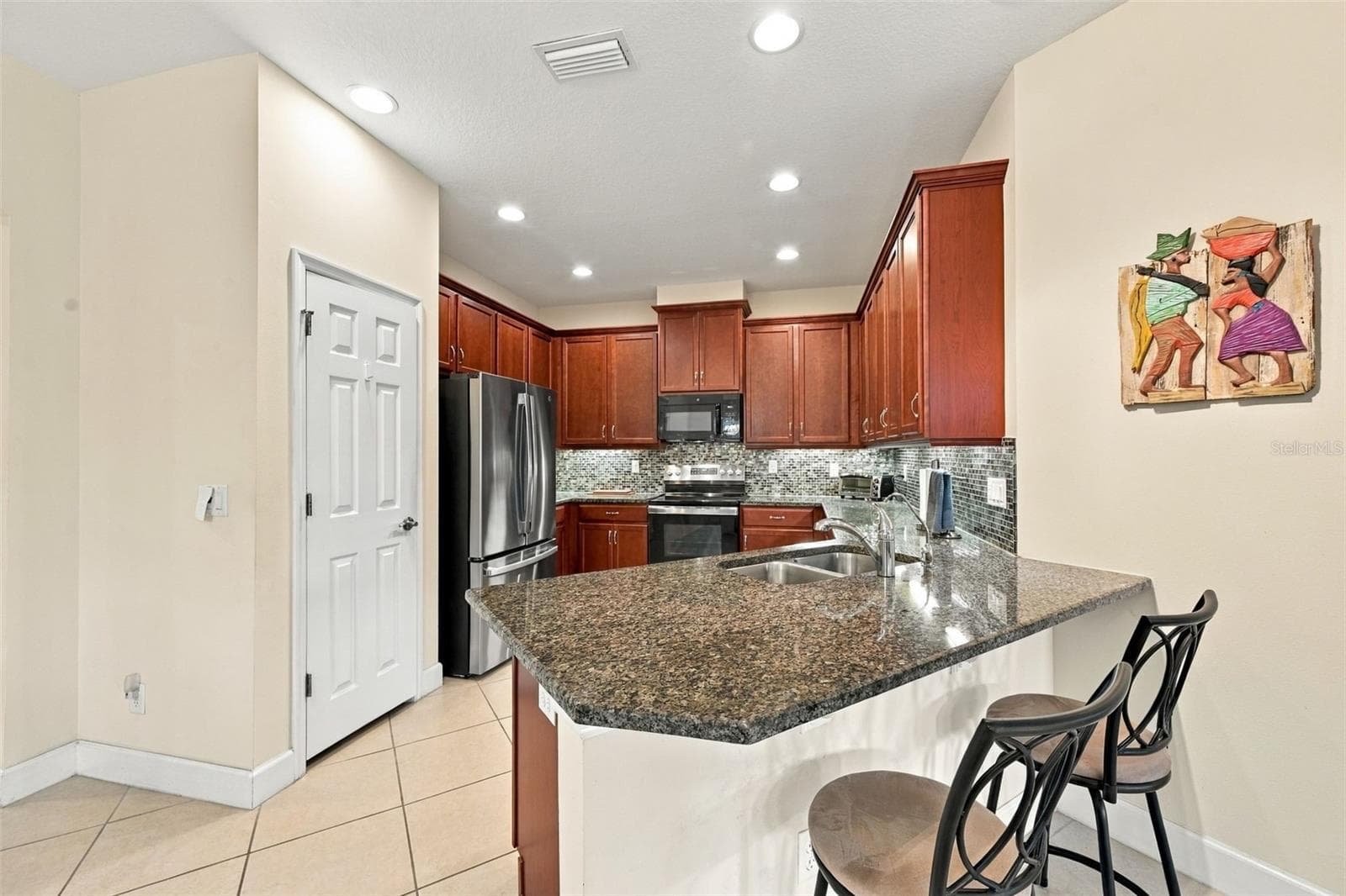 Villa at 704 CHIPPER DR, SUN CITY CENTER, photo 12 of 74