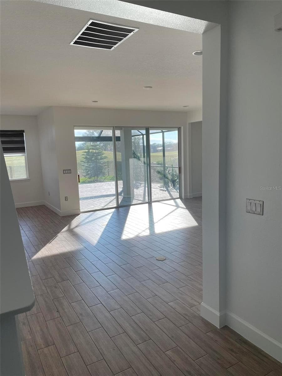 Single Family Residence at 17708 SAWGRASS RUN, DEER ISLAND, photo 18 of 79