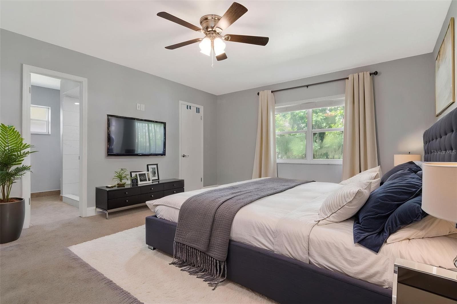 Primary Bedroom Virtual Staged - 712 S OAKWOOD AVE, BRANDON