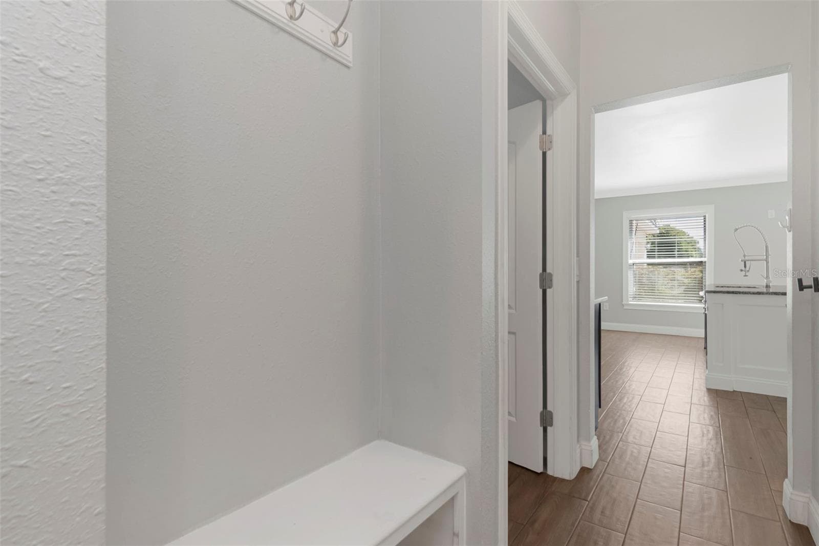 Single Family Residence at 712 S OAKWOOD AVE, BRANDON, photo 33 of 55