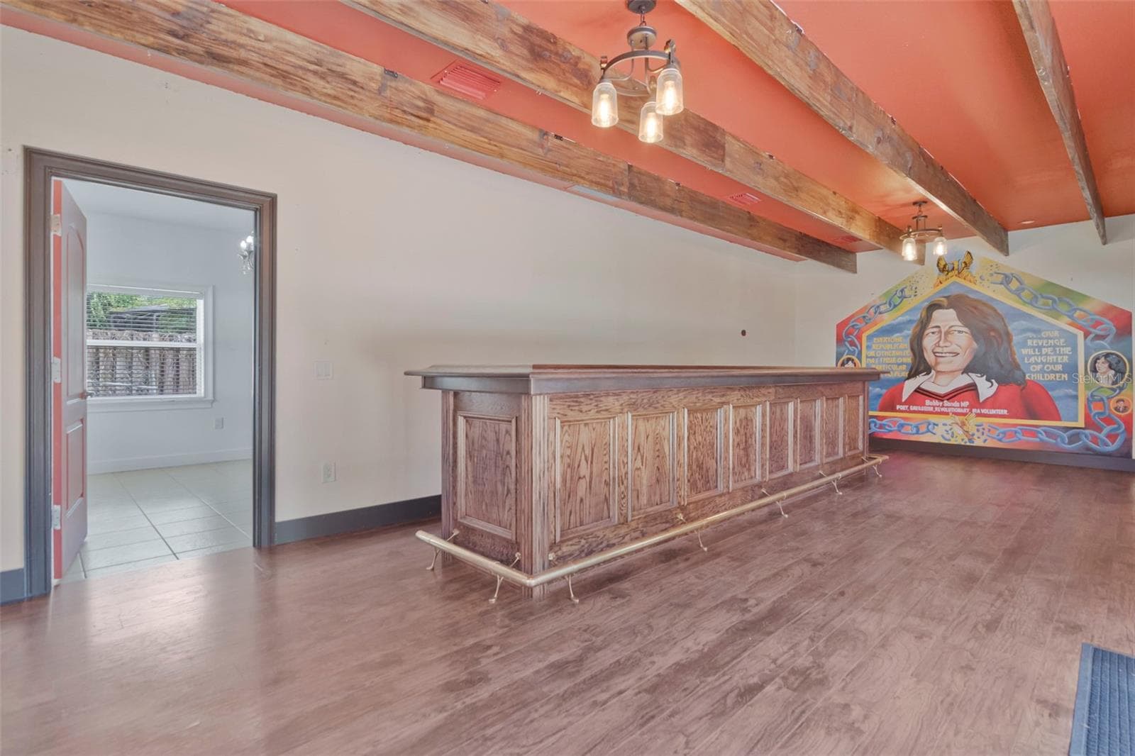 Home Bar - 712 S OAKWOOD AVE, BRANDON