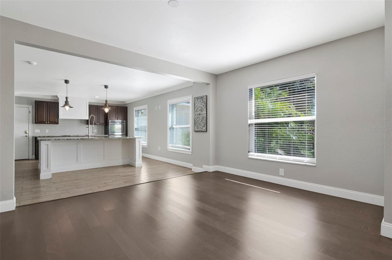 Single Family Residence at 712 S OAKWOOD AVE, BRANDON, photo 20 of 55