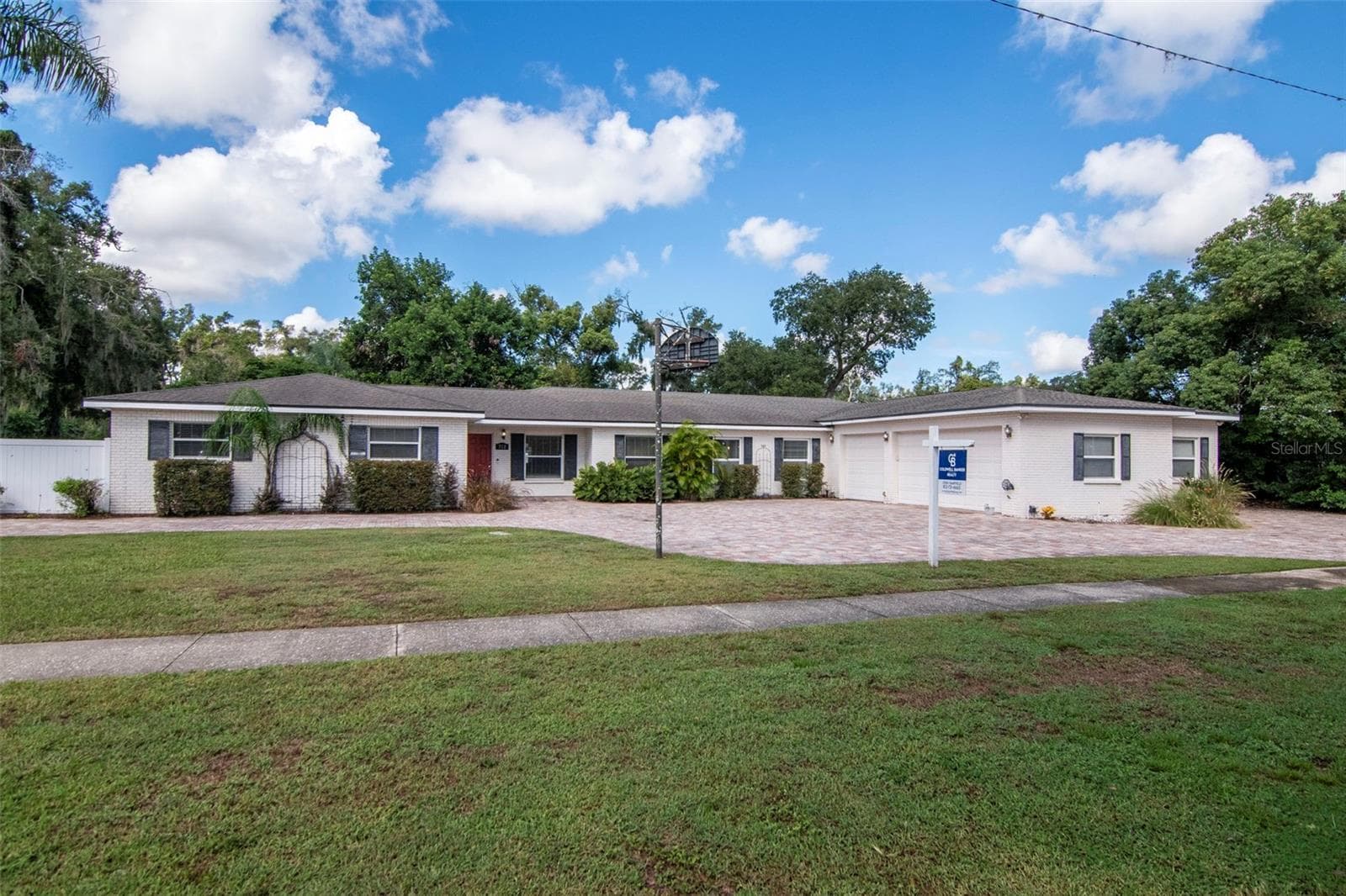 Single Family Residence at 712 S OAKWOOD AVE, BRANDON, photo 51 of 55
