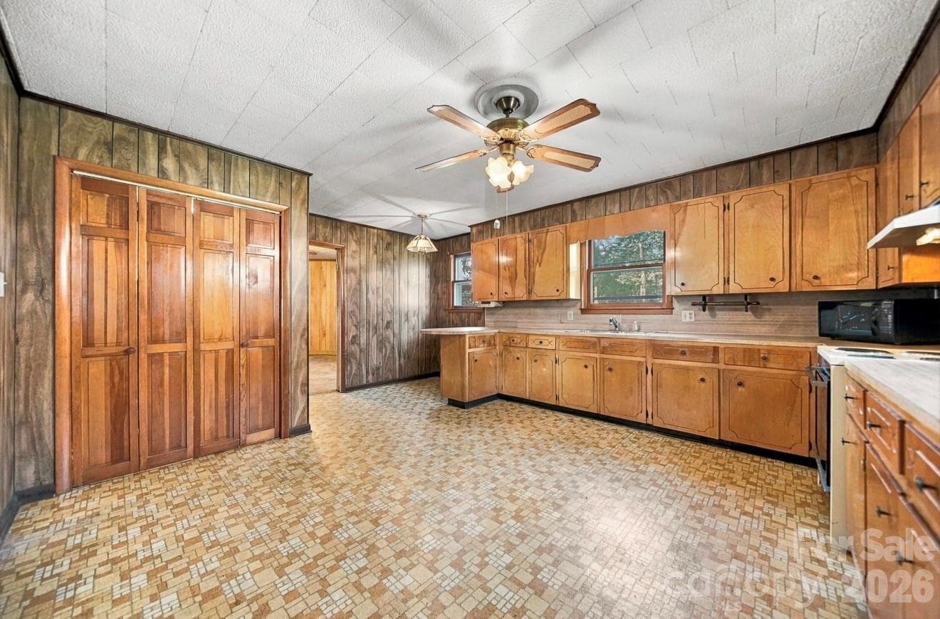 Single Family Residence at 3140 W Main Street, Claremont, photo 23 of 48