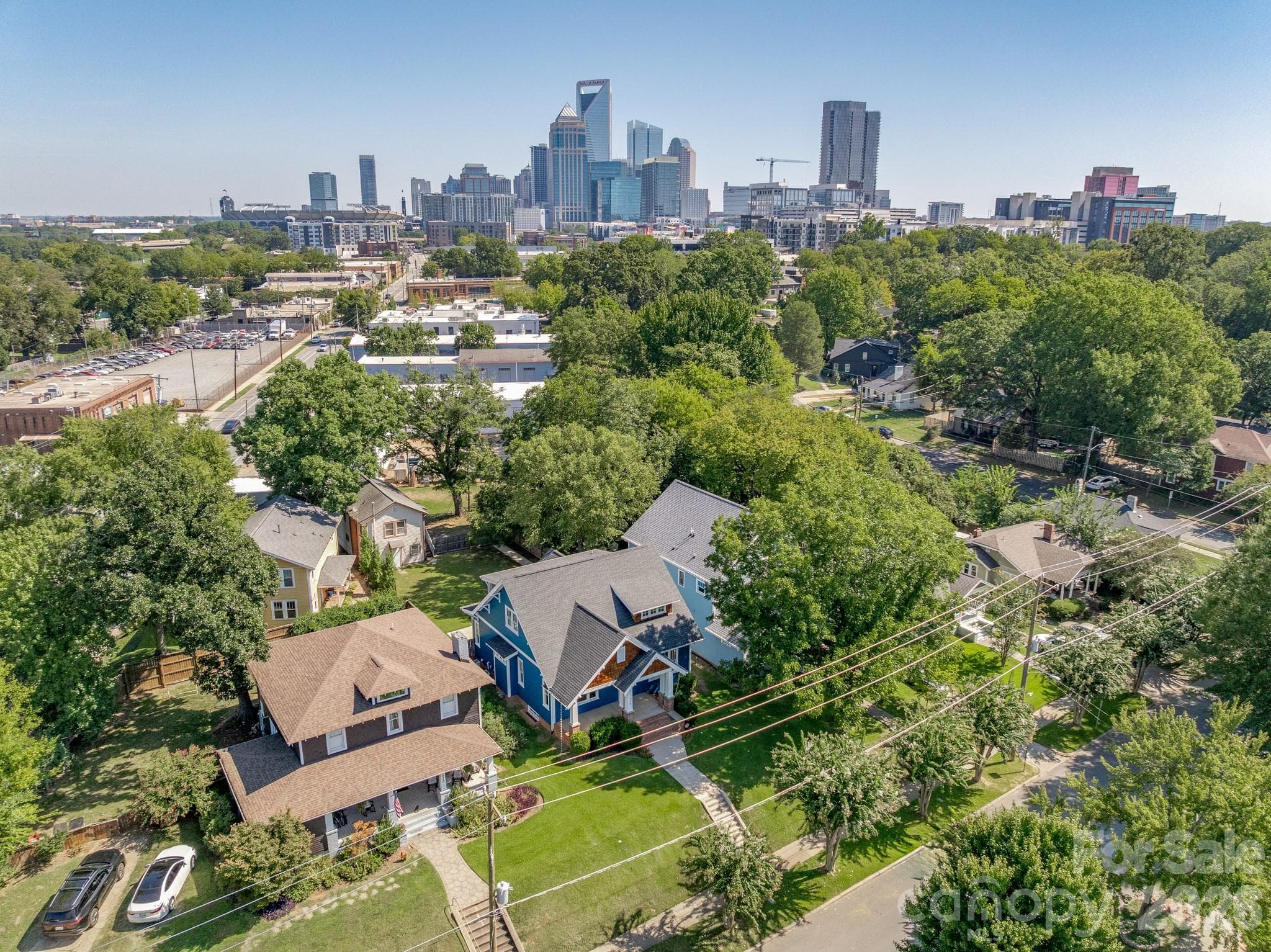 This Custom Home is CLOSE to Everything. - 416 W Park Avenue, Charlotte