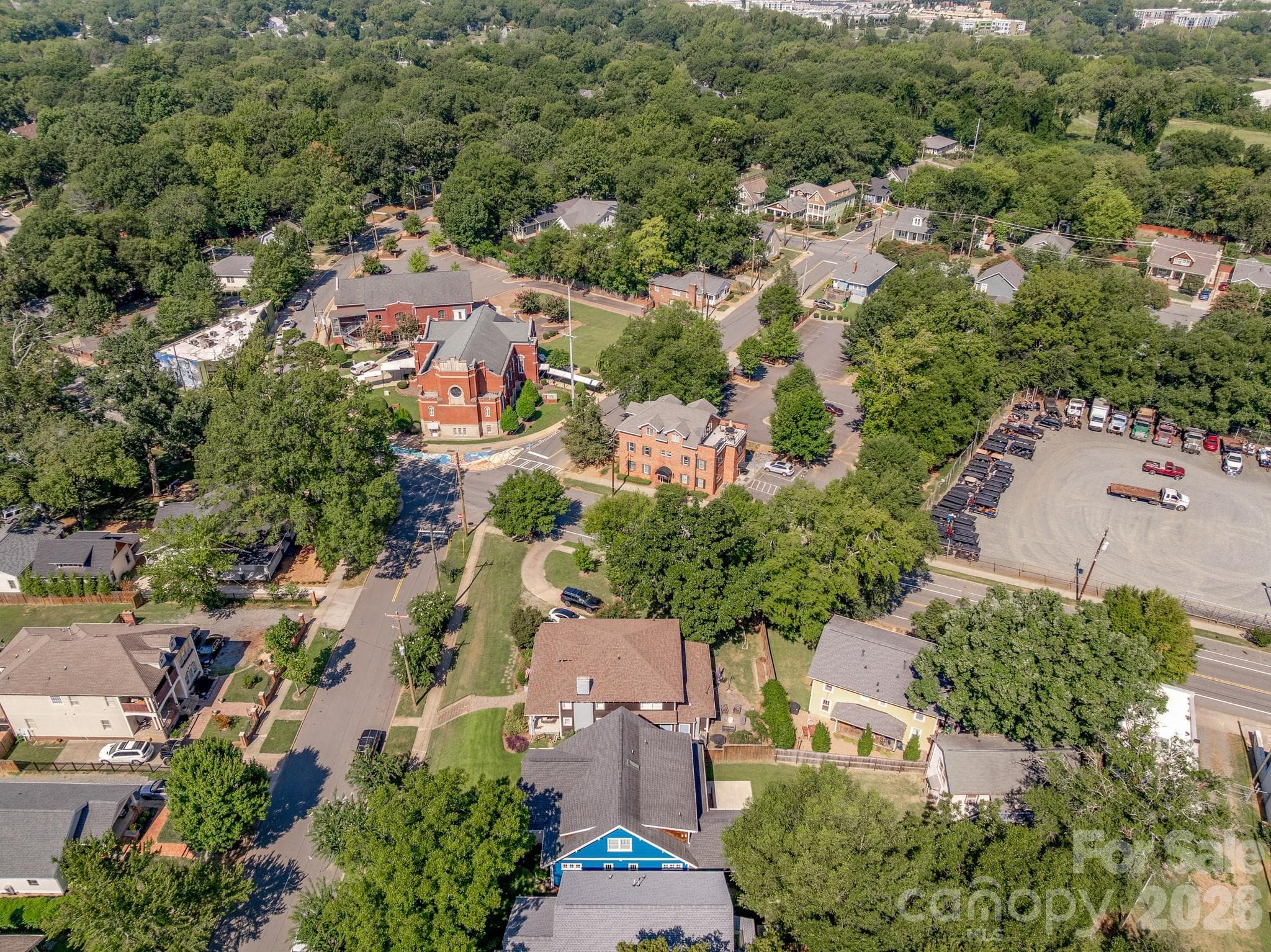 Single Family Residence at 416 W Park Avenue, Charlotte, photo 44 of 48