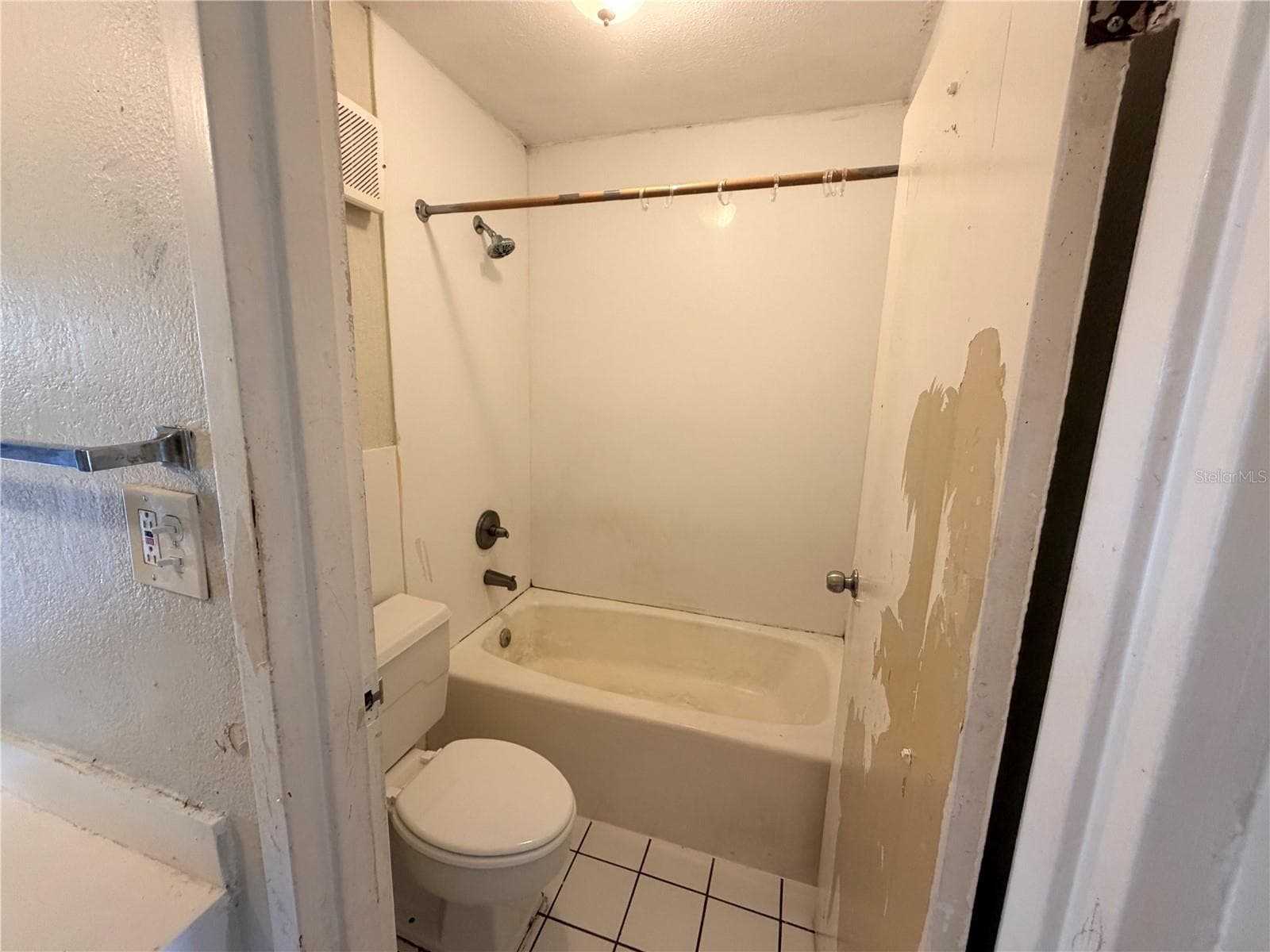Condominium at 7900 S ORANGE BLOSSOM TRL #2053, ORLANDO, photo 6 of 14