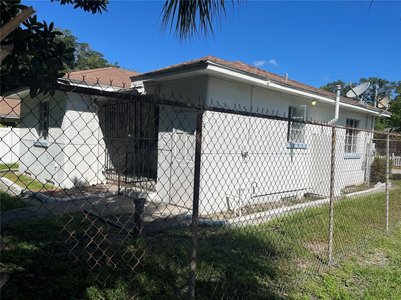 Single Family Residence at 1227 E 24TH AVE, TAMPA, photo 3 of 9
