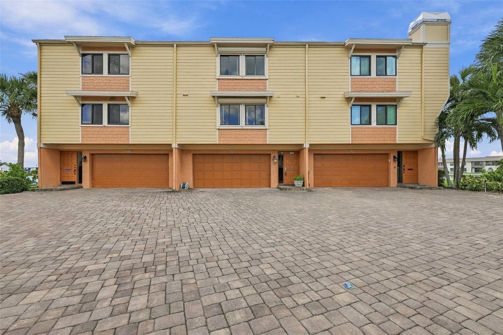 Townhouse at 535 HAVEN POINT DR, TREASURE ISLAND, photo 2 of 62
