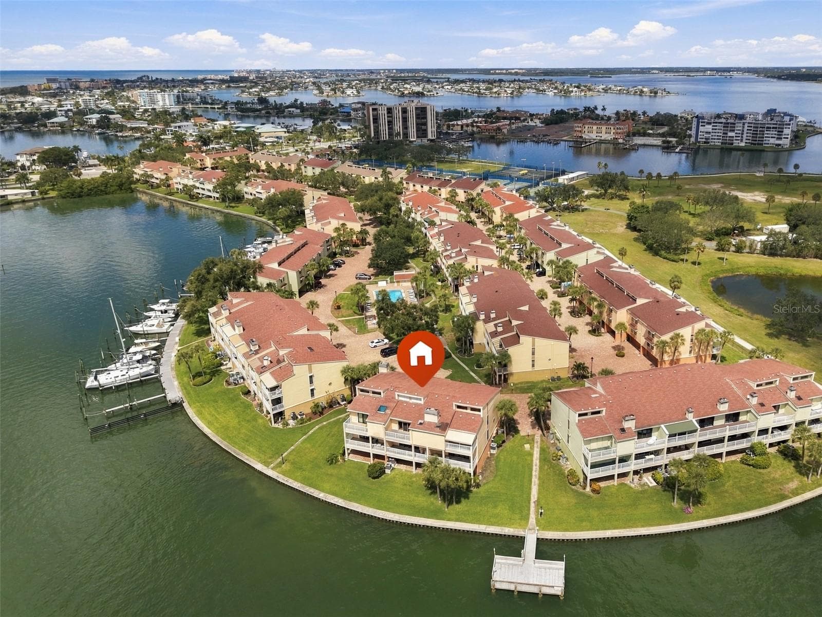 Townhouse at 535 HAVEN POINT DR, TREASURE ISLAND, photo 4 of 62