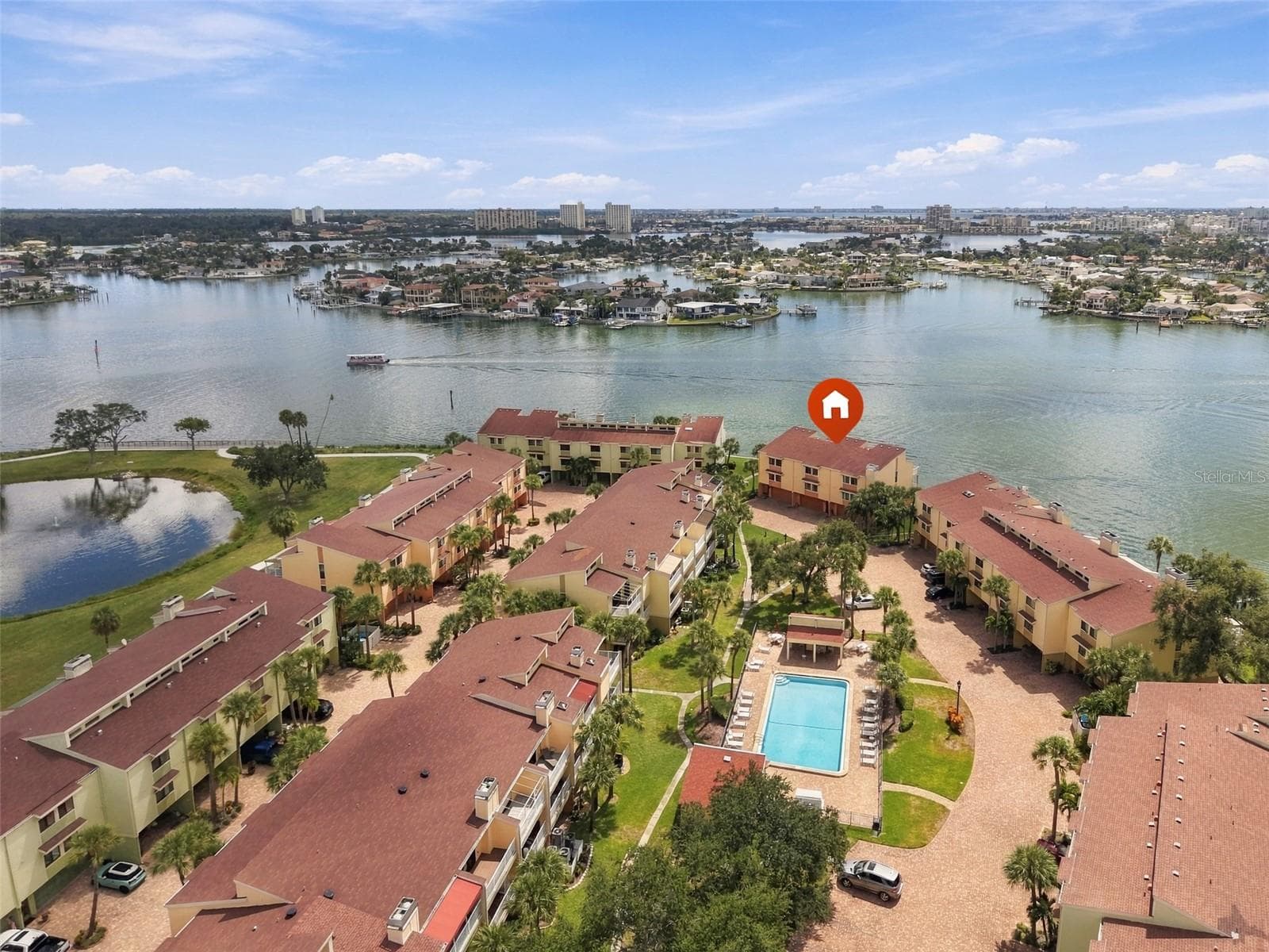 Townhouse at 535 HAVEN POINT DR, TREASURE ISLAND, photo 5 of 62