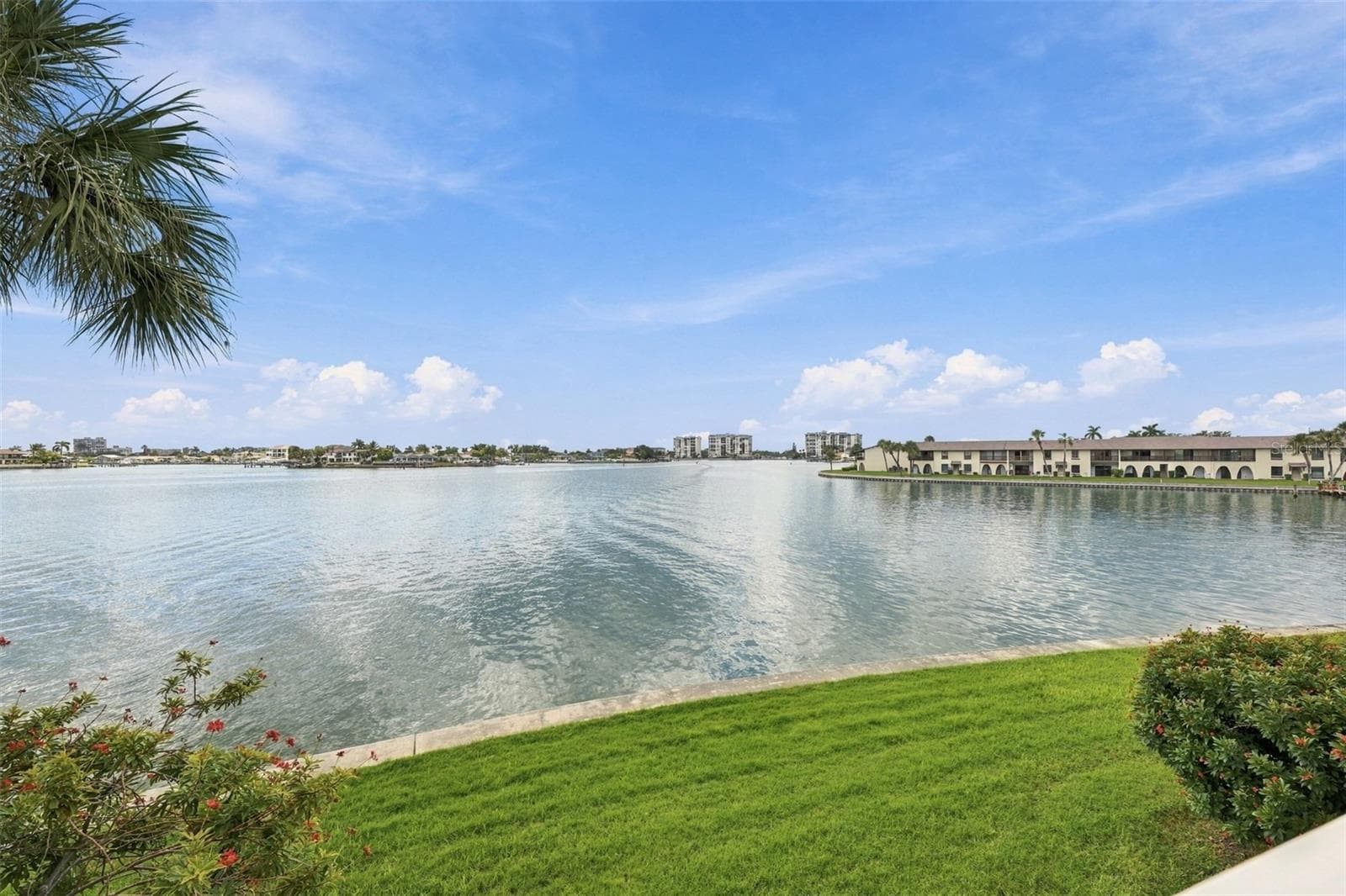 Townhouse at 535 HAVEN POINT DR, TREASURE ISLAND, photo 9 of 62
