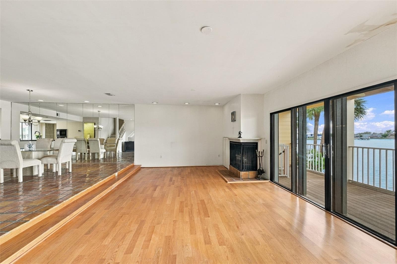Townhouse at 535 HAVEN POINT DR, TREASURE ISLAND, photo 11 of 62